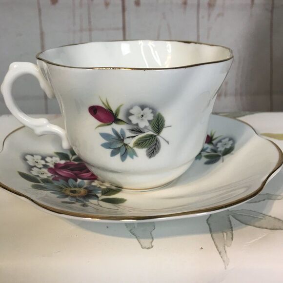 So Pretty Vintage Lefton Purple Rose Bone China Floral Teacup Set Cottage Shabby - Picture 9 of 10